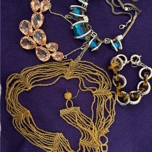 Jewelry bundle 8 pieces